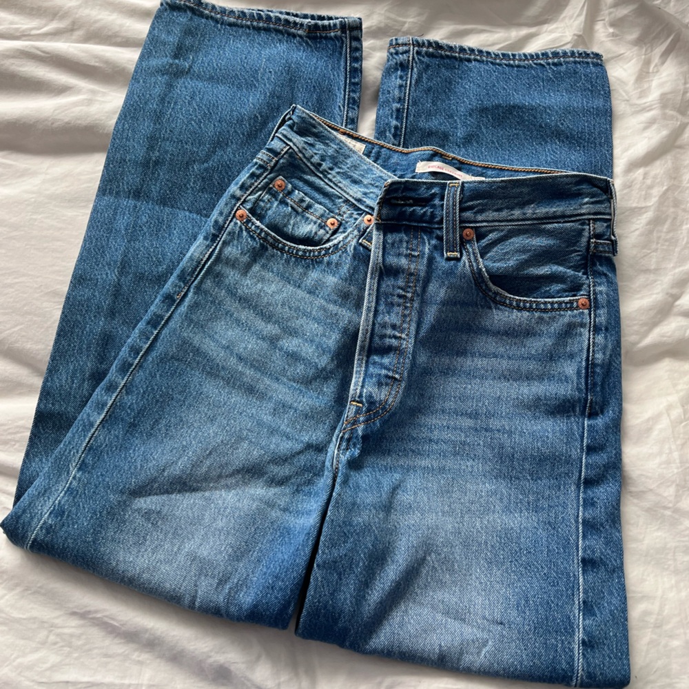 Levi’s Ribcage Straight Jean